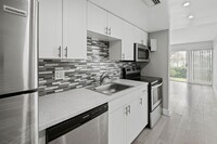 Harbor Beach House Apartments in Fort Lauderdale, FL - Building Photo - Building Photo