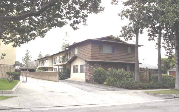 116 N Craig Ave in Pasadena, CA - Building Photo