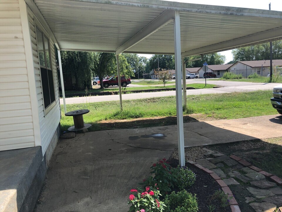 4921 S 32nd St in Fort Smith, AR - Building Photo