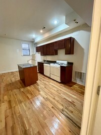 3517 N Racine Ave, Unit 3521-N2 in Chicago, IL - Building Photo - Building Photo