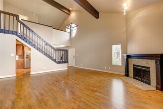 2023 Gentryside Dr in Houston, TX - Foto de edificio - Building Photo