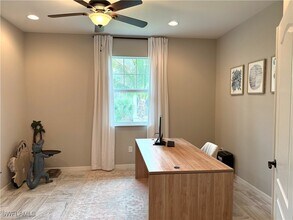 6973 Avalon Cir in Naples, FL - Foto de edificio - Building Photo