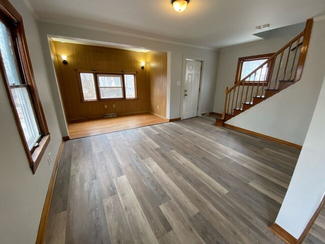 348 Jewell Dr in Akron, OH - Building Photo - Building Photo