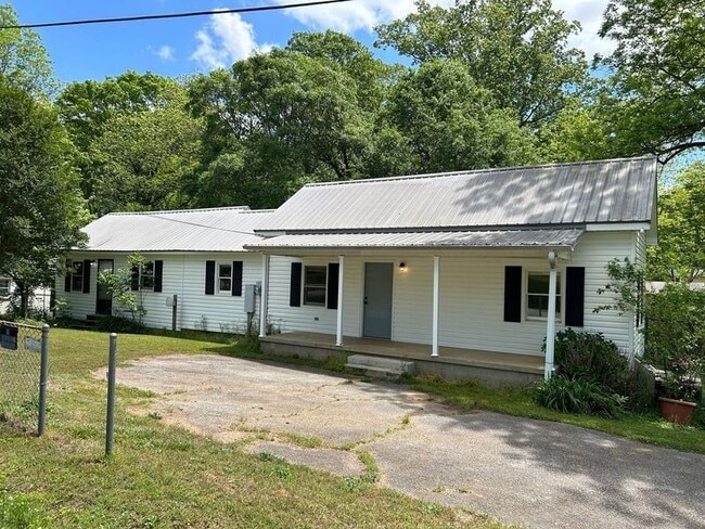 property at 617 4th St