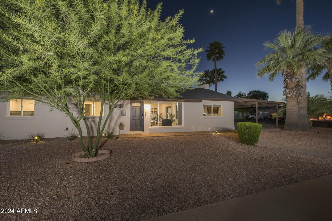 8227 E Hubbell St in Scottsdale, AZ - Building Photo