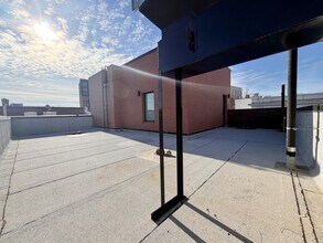 485 Tompkins Ave in Brooklyn, NY - Foto de edificio - Building Photo