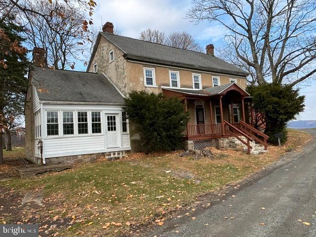 240 Woodside Dr in Oley, PA - Building Photo