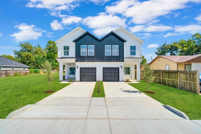 7802 Hanfro Ln in Houston, TX - Building Photo - Building Photo