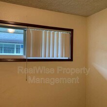 616 NE Anderson St in Vancouver, WA - Building Photo - Building Photo