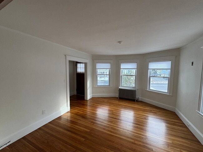 88 Greaton Rd in Boston, MA - Foto de edificio - Building Photo