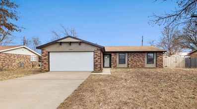 3028 N Malinda Dr in Fayetteville, AR - Building Photo - Building Photo