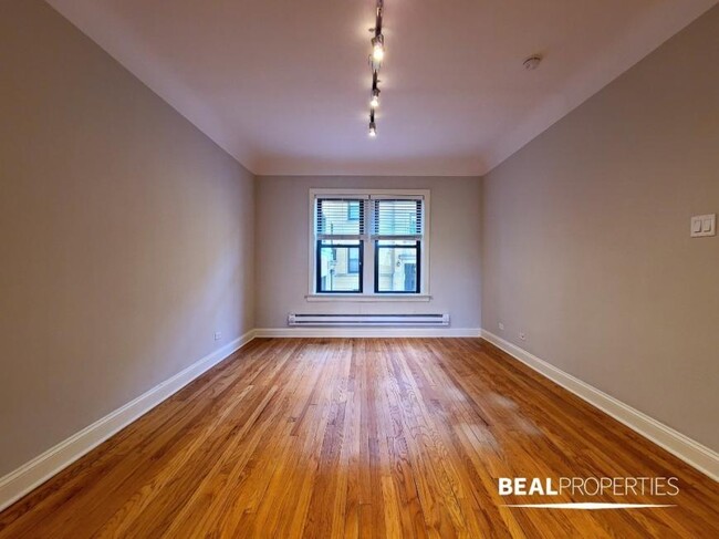 property at 2321 N Rockwell St