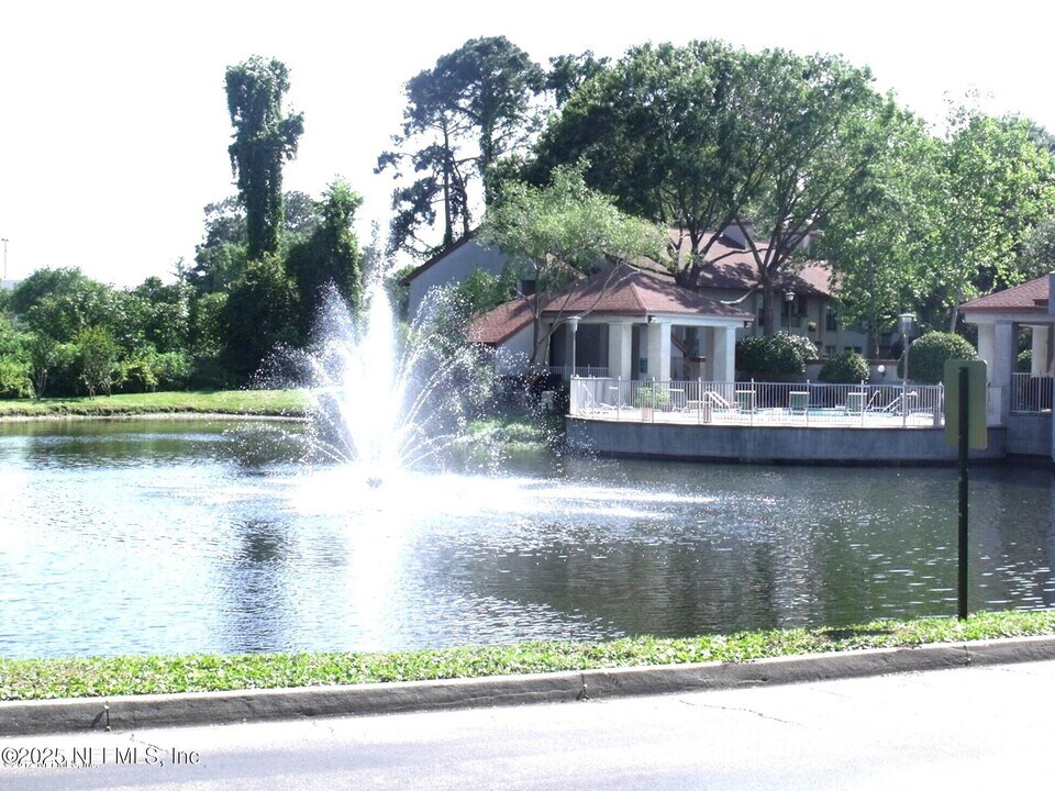 2802 Wood Hill Dr in Jacksonville, FL - Building Photo
