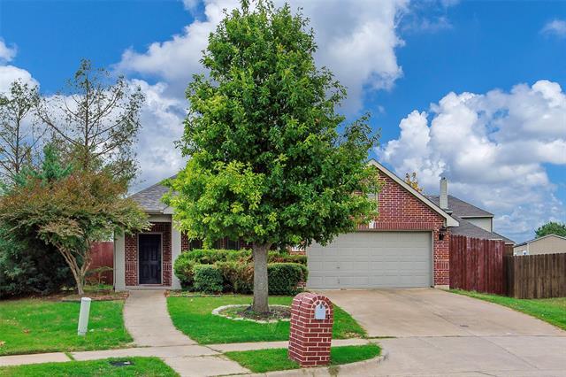 717 Chelsea Dr in Midlothian, TX - Building Photo