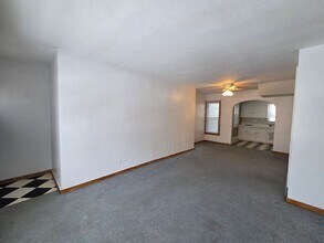 702 Bertch Ave in Waterloo, IA - Building Photo - Building Photo