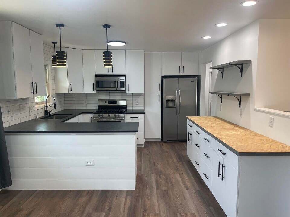 2727 Florann Dr in Fitchburg, WI - Building Photo