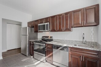 3635 W Dickens Ave in Chicago, IL - Building Photo - Building Photo