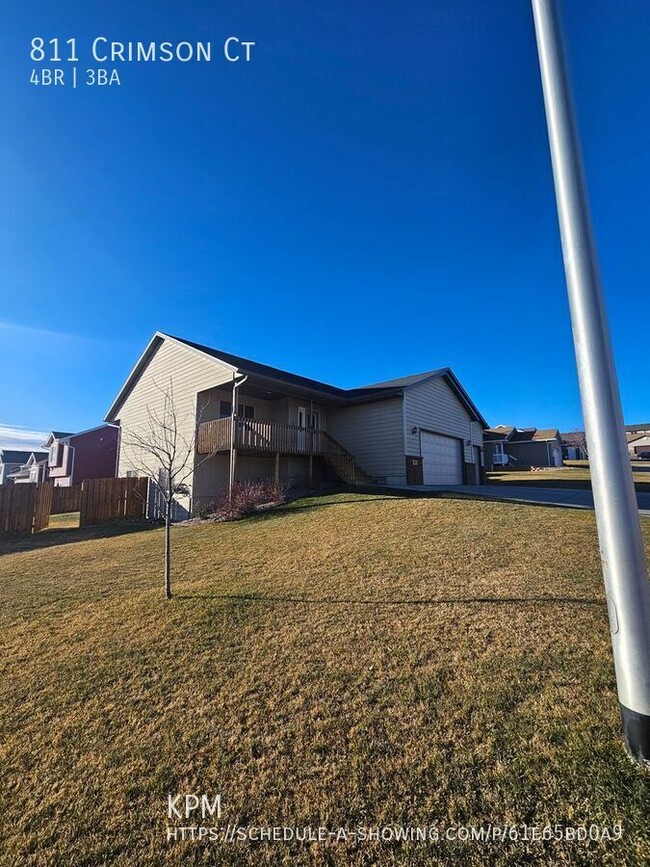 811 Crimson Ct in Rapid City, SD - Building Photo - Building Photo