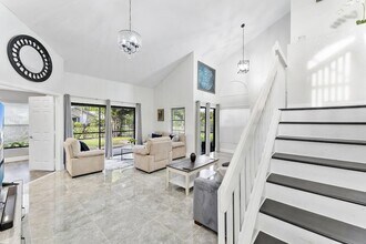 8103 Covington Ct in Greenacres, FL - Building Photo - Building Photo