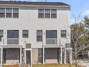 4275 O'Hear Ave in North Charleston, SC - Foto de edificio - Building Photo