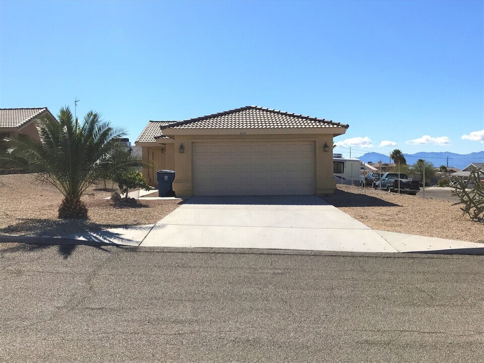 220 Geronimo Blvd in Lake Havasu City, AZ - Building Photo