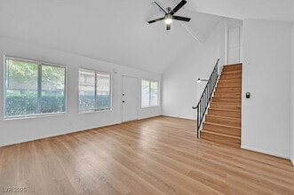 4474 Buena Vista Dr in Las Vegas, NV - Building Photo - Building Photo