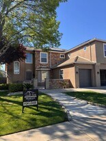 3344 Sierra Madre Ave in Clovis, CA - Building Photo