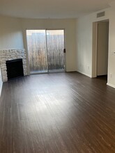 14218 Victory Blvd, Unit 105 in Los Angeles, CA - Building Photo - Building Photo