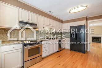 225 Woodside Ave in Fayetteville, NC - Building Photo - Building Photo