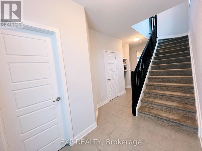 2179 Winsome Terrace in Ottawa, ON - Building Photo - Building Photo
