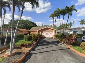 6225 SW 59th St in South Miami, FL - Building Photo