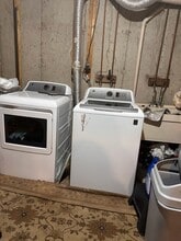 9620 Hillock Ct in Burke, VA - Foto de edificio - Building Photo