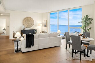 121 Stewart St in Seattle, WA - Building Photo - Building Photo