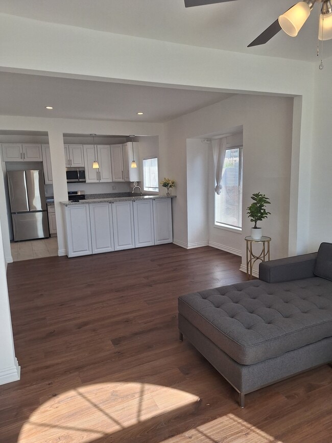 4361 Camero Ave in Los Angeles, CA - Building Photo - Building Photo