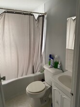 820 S 114th St, Unit 820A in West Allis, WI - Foto de edificio - Building Photo