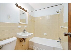 15 Malcolm Ave SE, Unit 2 in Minneapolis, MN - Foto de edificio - Building Photo