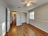 628 E Renfro St photo'