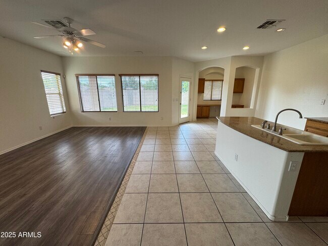 3323 E Roadrunner Dr in Chandler, AZ - Building Photo - Building Photo
