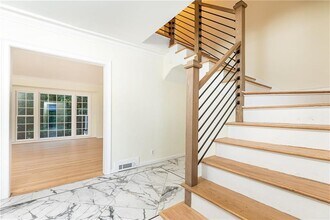 200 W Paces Ferry Rd NW in Atlanta, GA - Building Photo - Building Photo