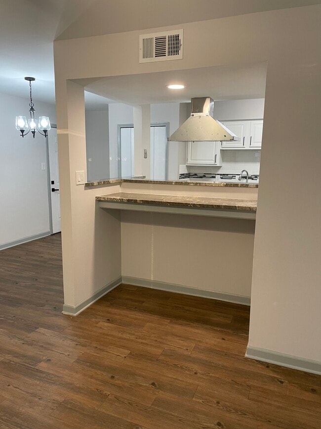 1757 S Brightside View Dr, Unit B in Baton Rouge, LA - Foto de edificio - Building Photo