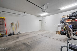 7526 E Chalkboard Ct in Tucson, AZ - Building Photo - Building Photo