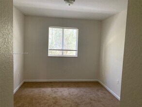 21219 NW 14th Pl in Miami, FL - Building Photo - Building Photo