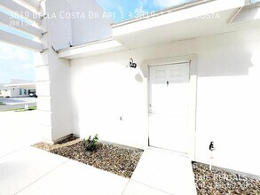 3819 Bella Costa Dr in Weslaco, TX - Building Photo - Building Photo