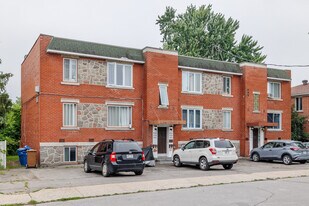 3926 4E Rue in Laval, QC - Building Photo
