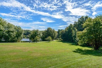 140 Kenrick St, Unit 21 in Boston, MA - Building Photo - Building Photo