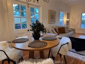 323 W 18th St in Santa Ana, CA - Building Photo