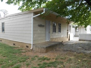 1092 Hawthorne Ave in Redding, CA - Building Photo - Building Photo