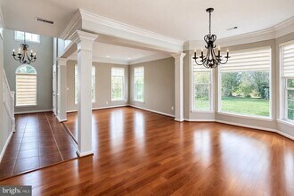 12314 Tanalian Falls Ln in Linton Hall, VA - Building Photo - Building Photo