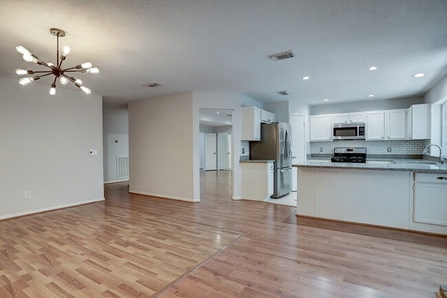 property at 179 Sandpebble Dr
