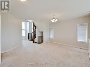 56 Dolomiti Ct in Hamilton, ON - Building Photo - Building Photo